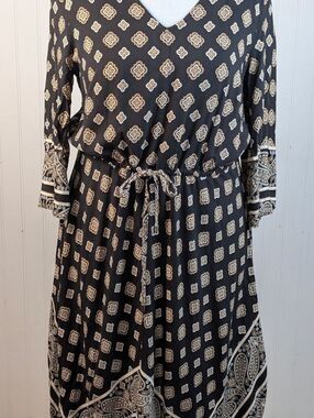 MSK Black and Beige Patterned V-Neck Dress with Drawstring Waist,Boho Chic Large